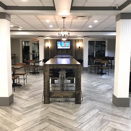 Cresthill Suites Suny University Олбани Екстериор снимка
