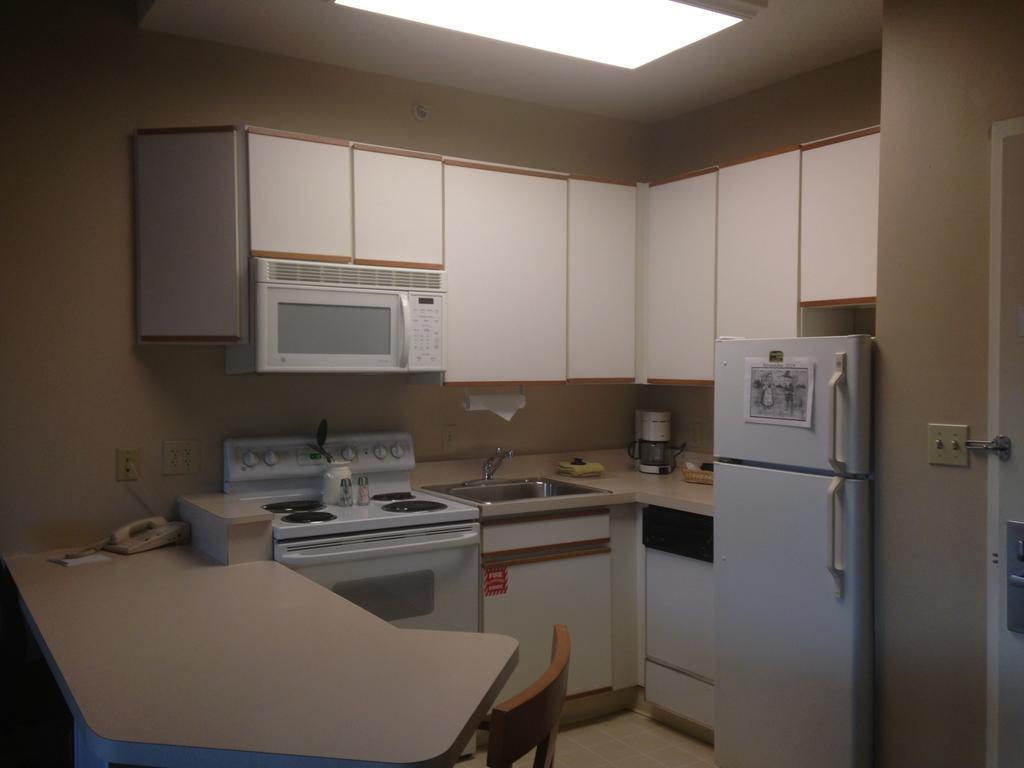Cresthill Suites Suny University Олбани Екстериор снимка
