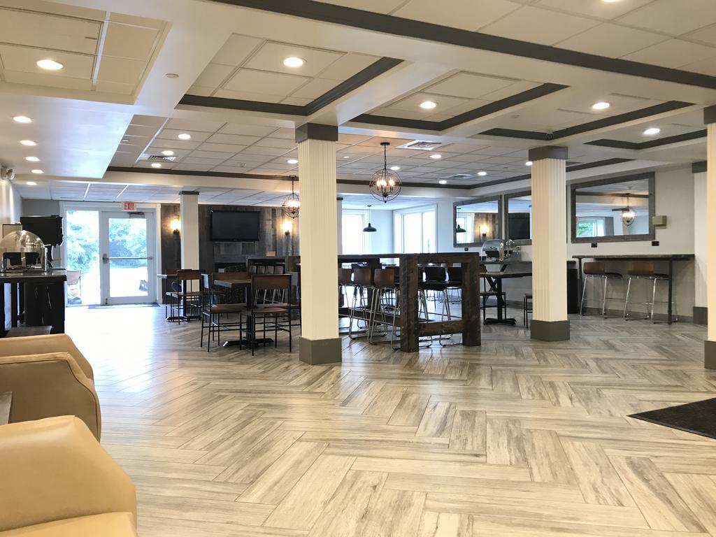 Cresthill Suites Suny University Олбани Екстериор снимка