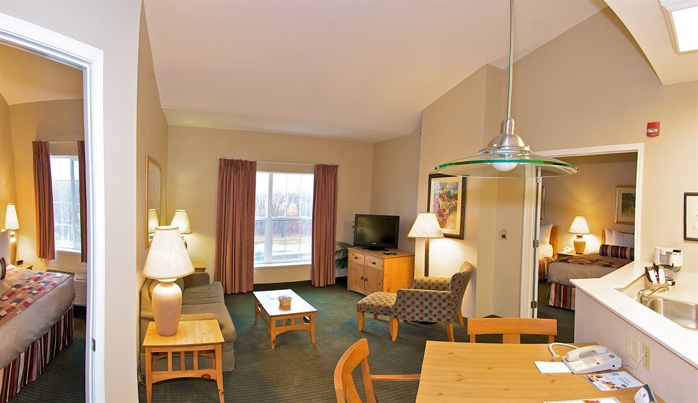 Cresthill Suites Suny University Олбани Екстериор снимка