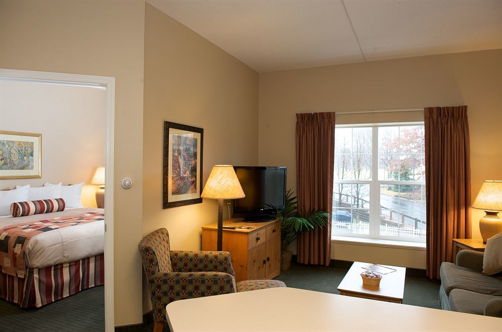 Cresthill Suites Suny University Олбани Екстериор снимка