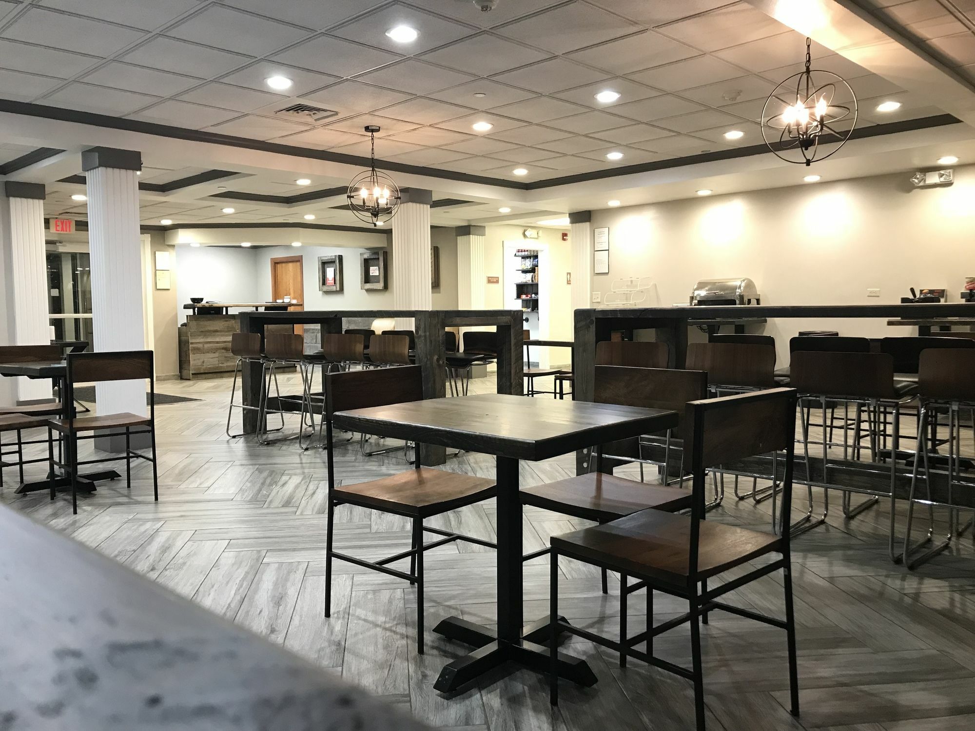Cresthill Suites Suny University Олбани Екстериор снимка
